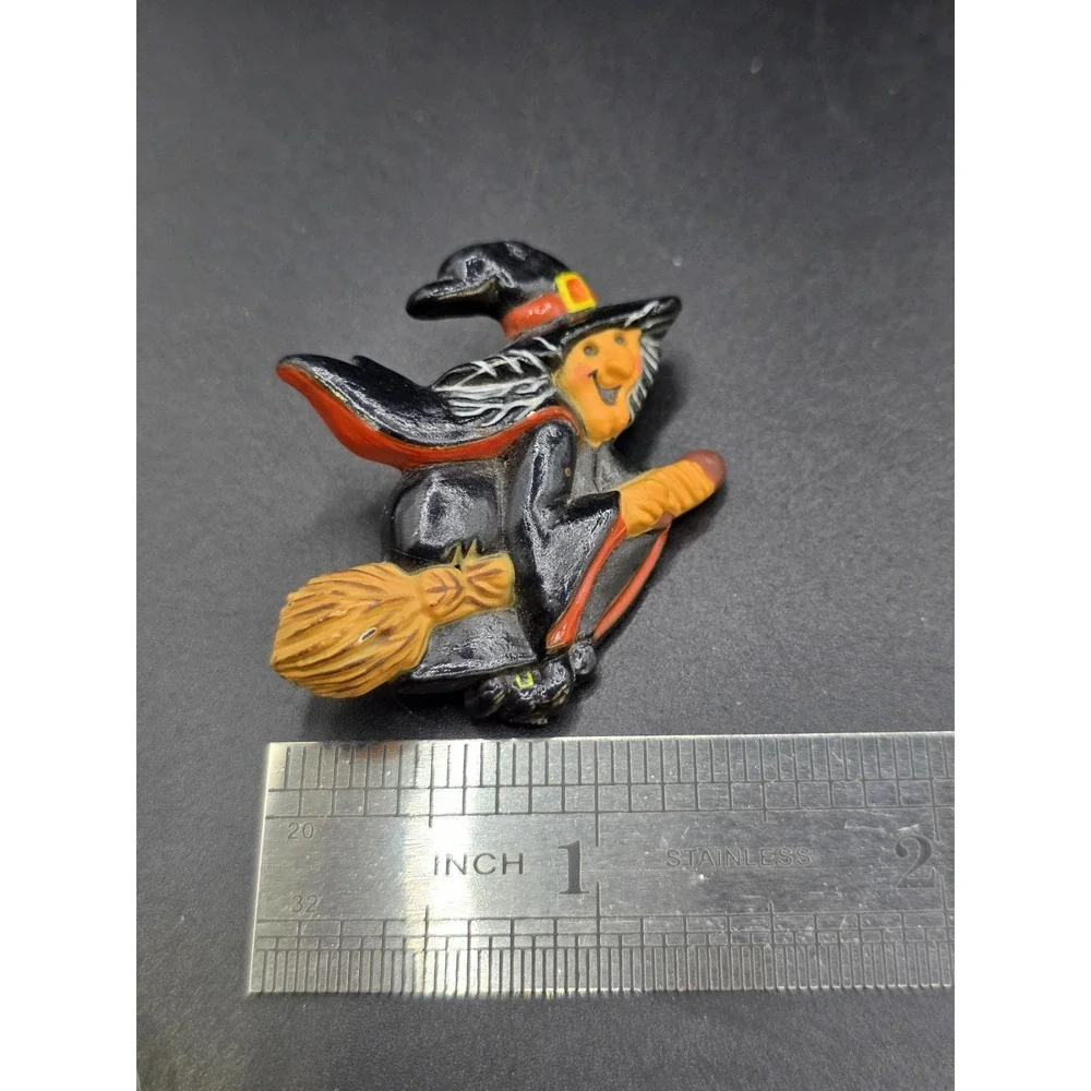Vintage Hallmark Cards Halloween Witch Flying Broom Brooch Pin